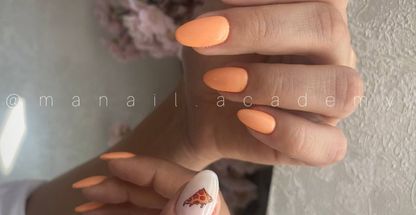 سالن تخصصی ناخن مانیل