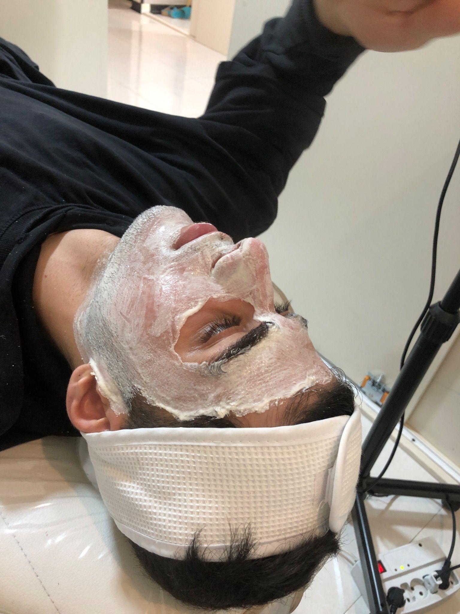 خدمات تخصصی پاکسازی و فیشال احمدی