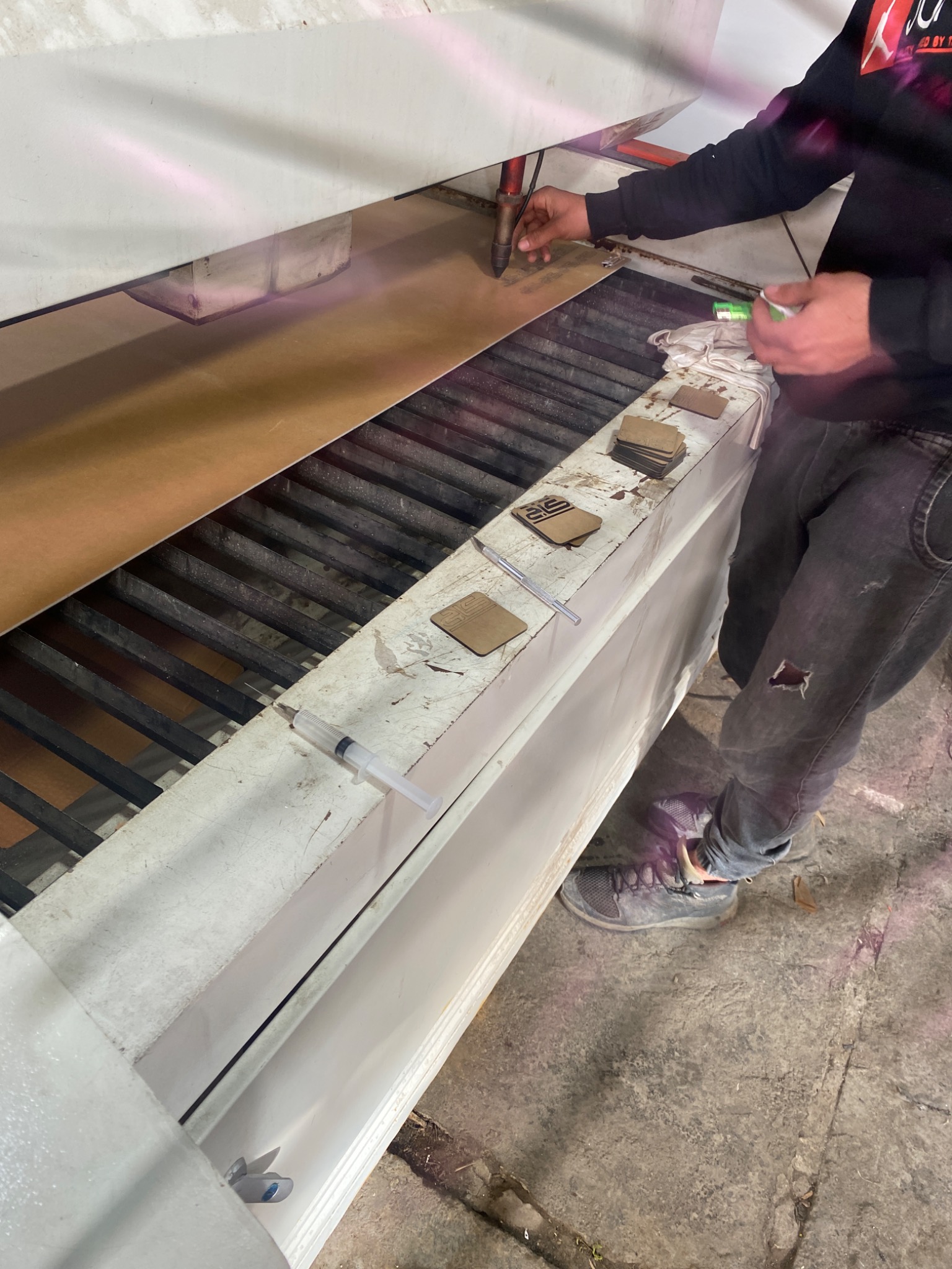 تولید زیر کیکیmdf در ابعادوطرحهای دلخواه