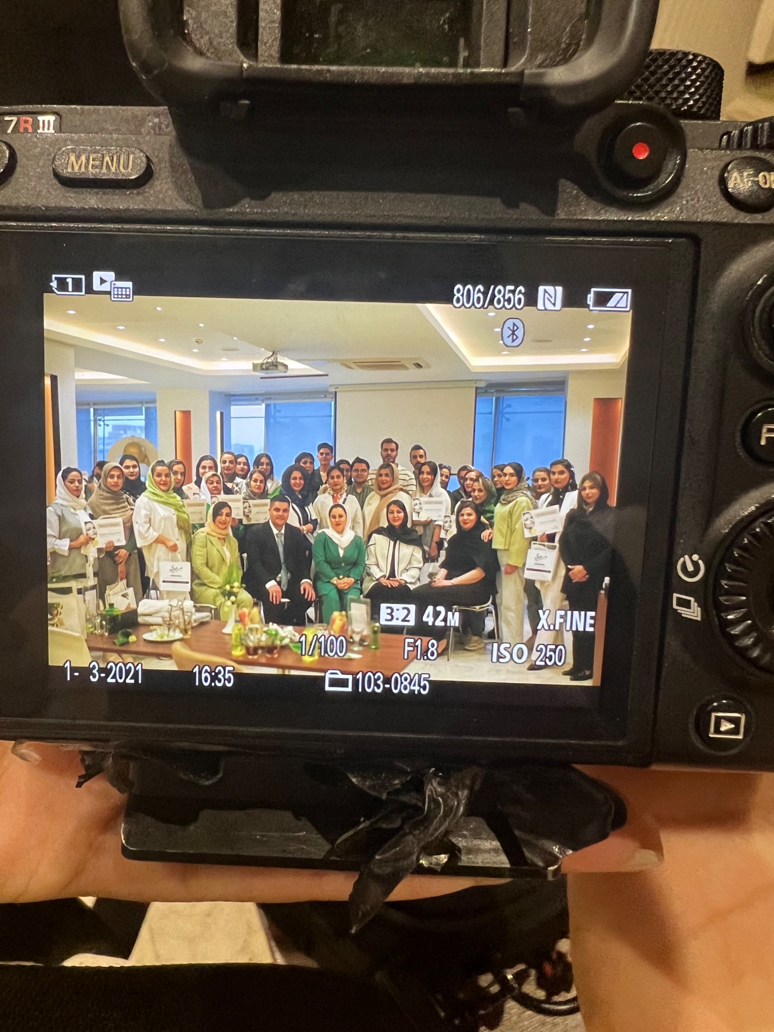 آکادمی تخصصی پوست و مو مهرآوه