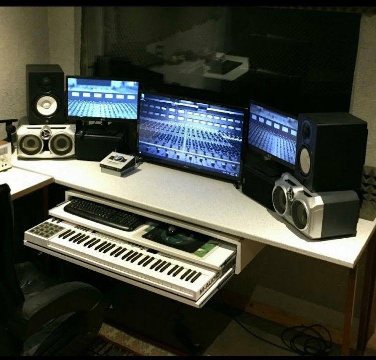 استودیو موسیقی دنج