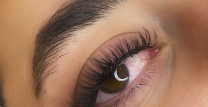 اکستنشن و لیفت مژه نونا نمازیان