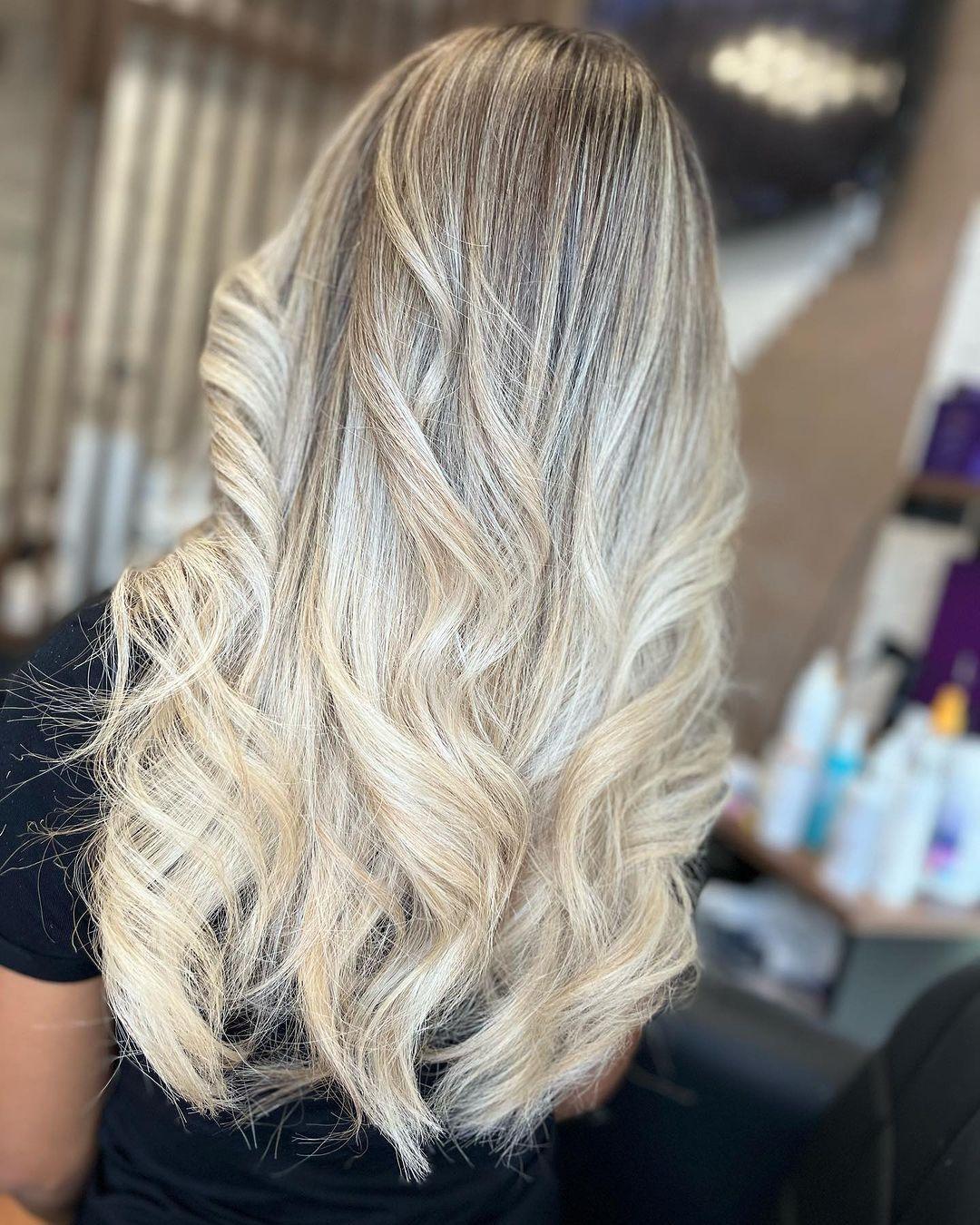 آموزش و خدمات رنگ‌و لایت