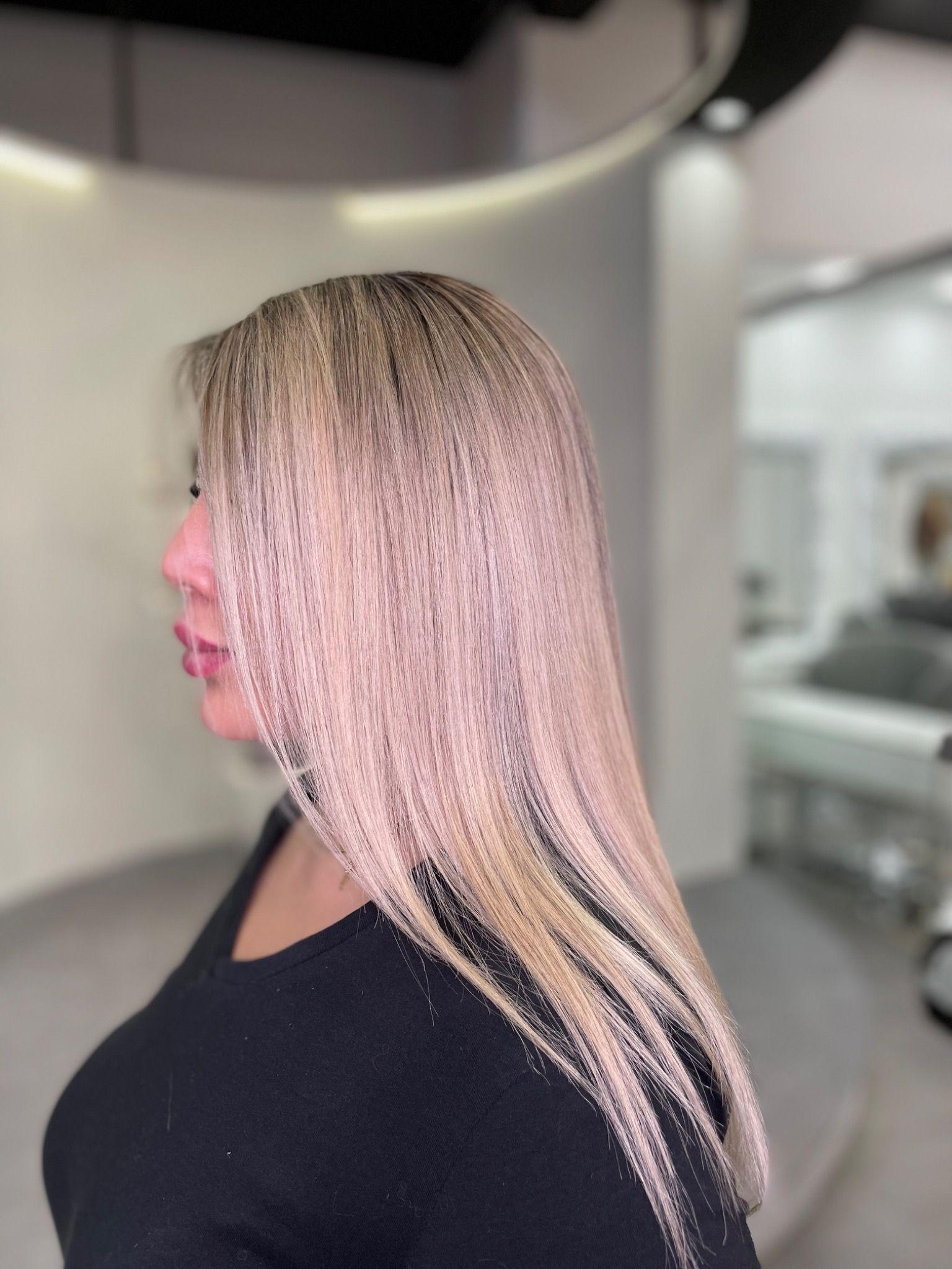 خدمات رنگ و مش و زیبایی مو