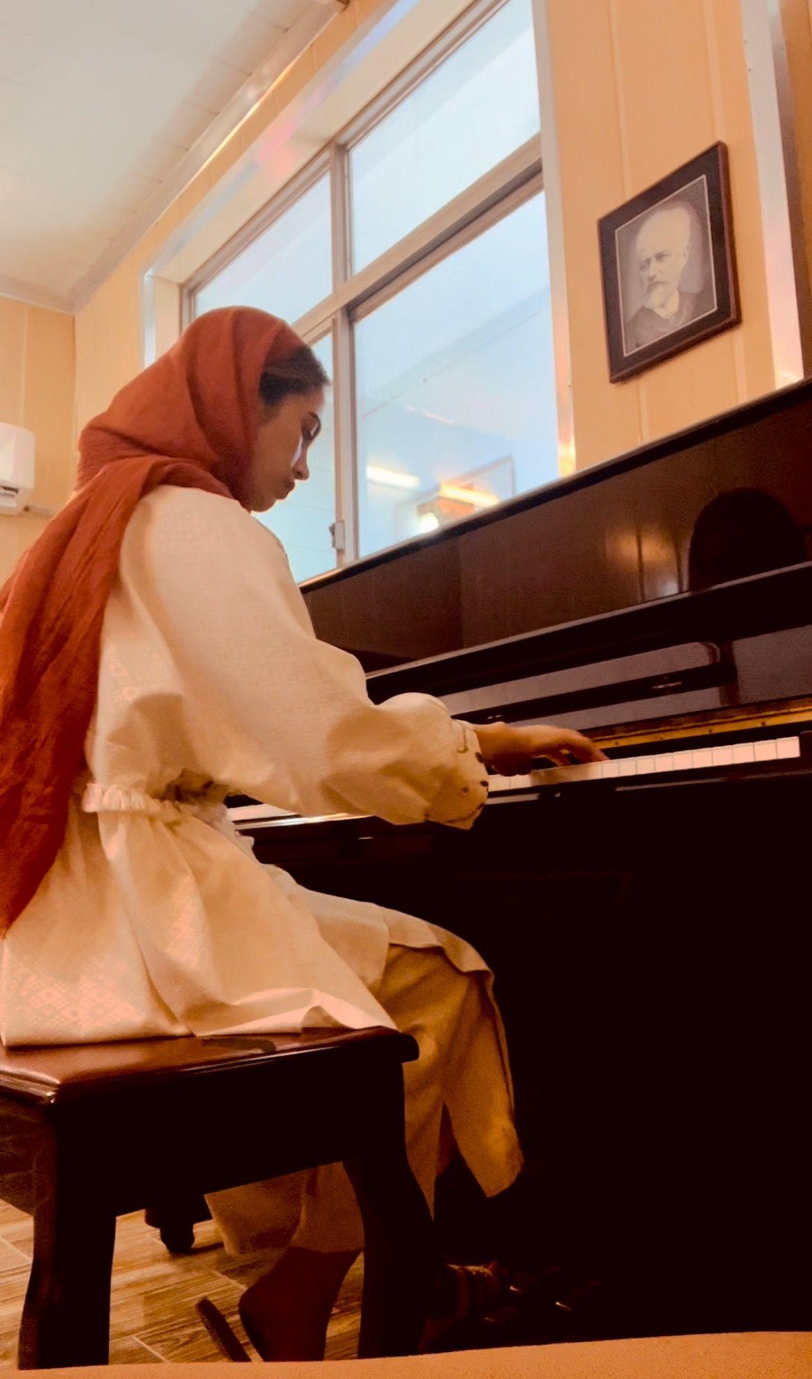 اموزش ساده پیانو با ندا