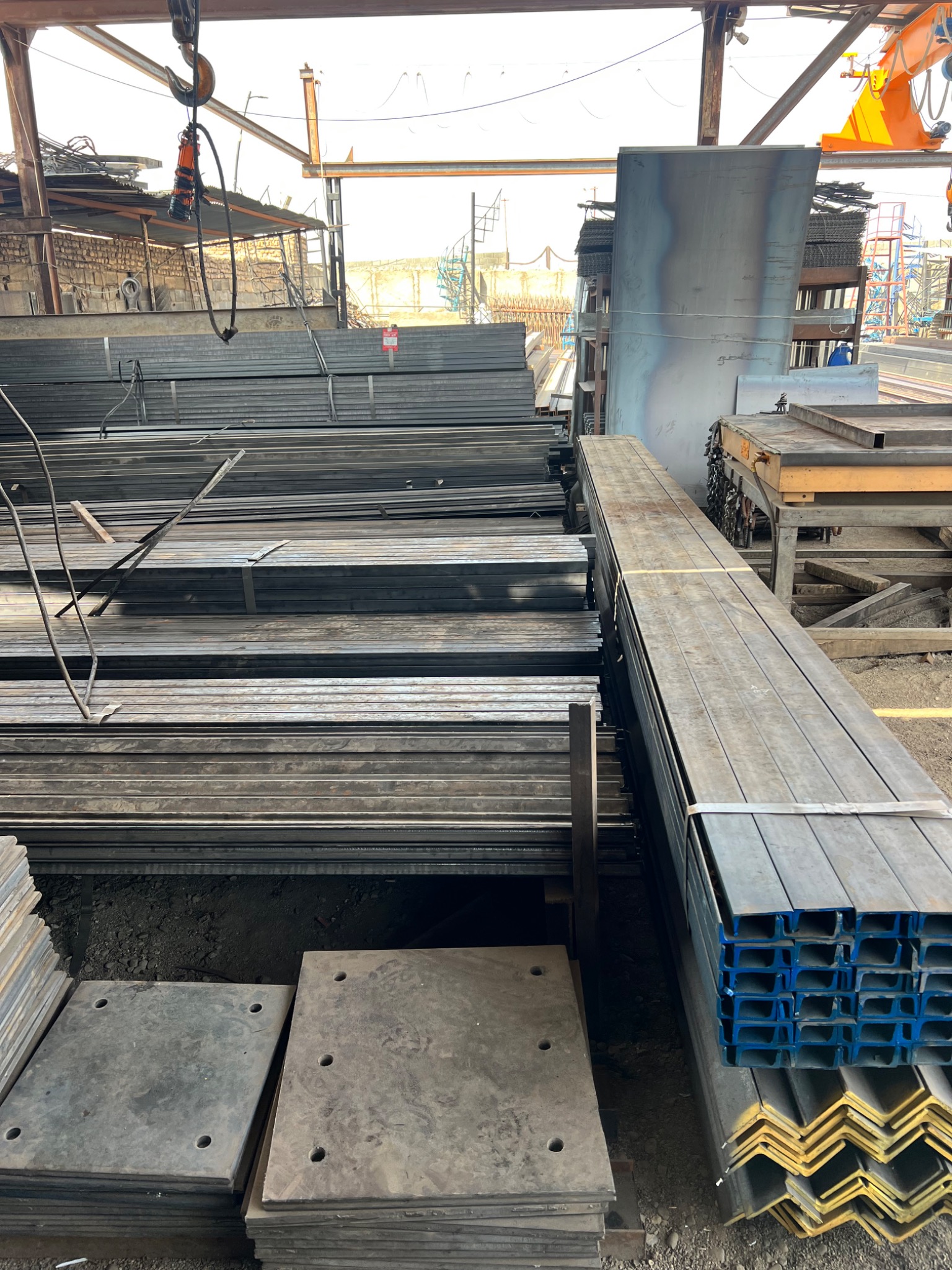 آهن آلات  احمدوعلی رضاییان