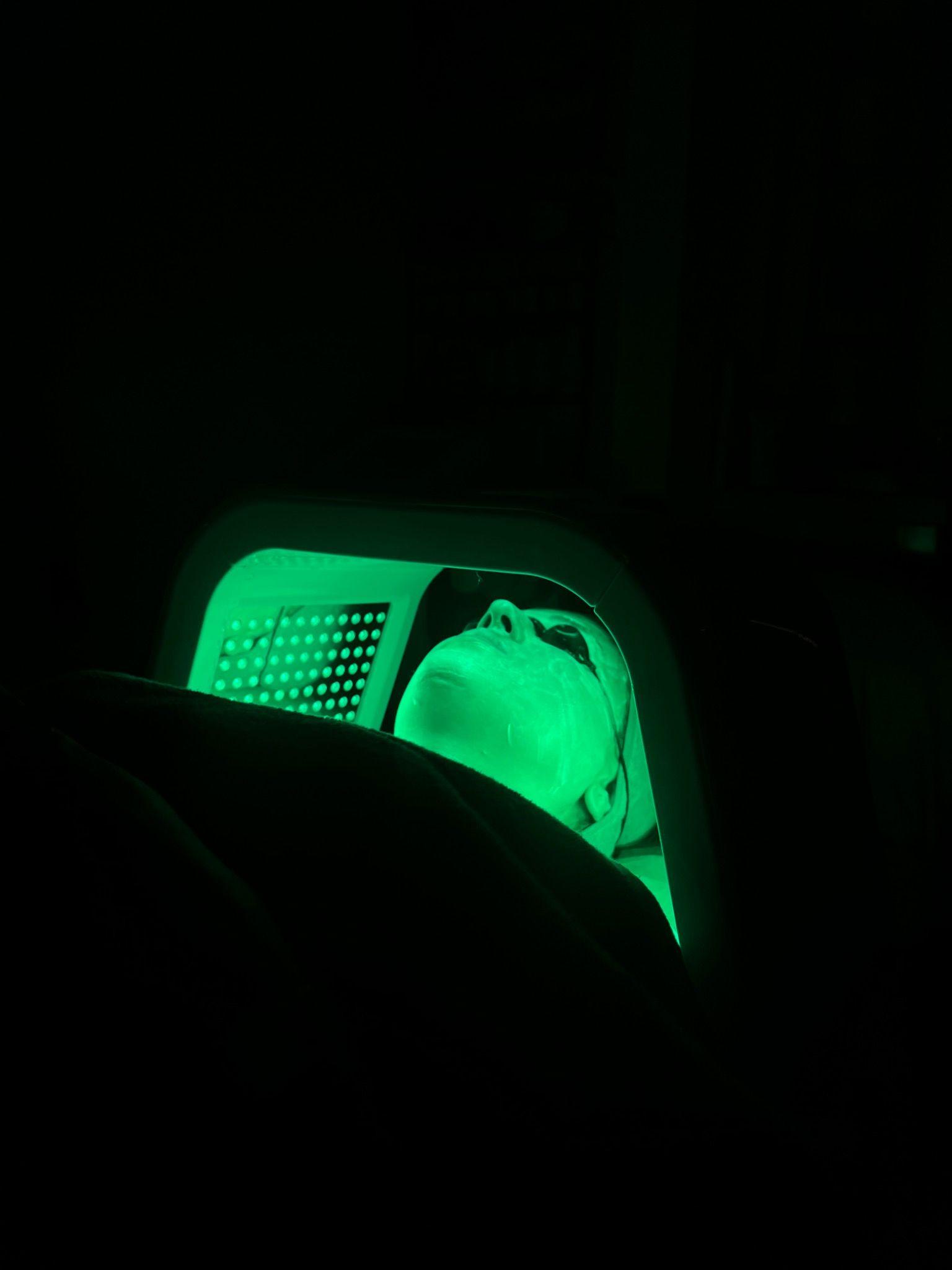 سالن زیبایی تینا اهنگر