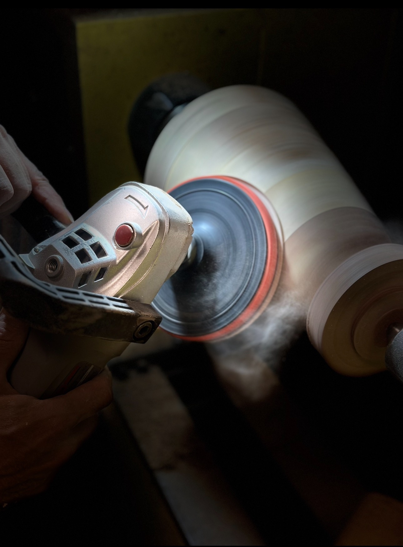 فروشگاه و آموزشگاه چوب و خراطی دارکوب