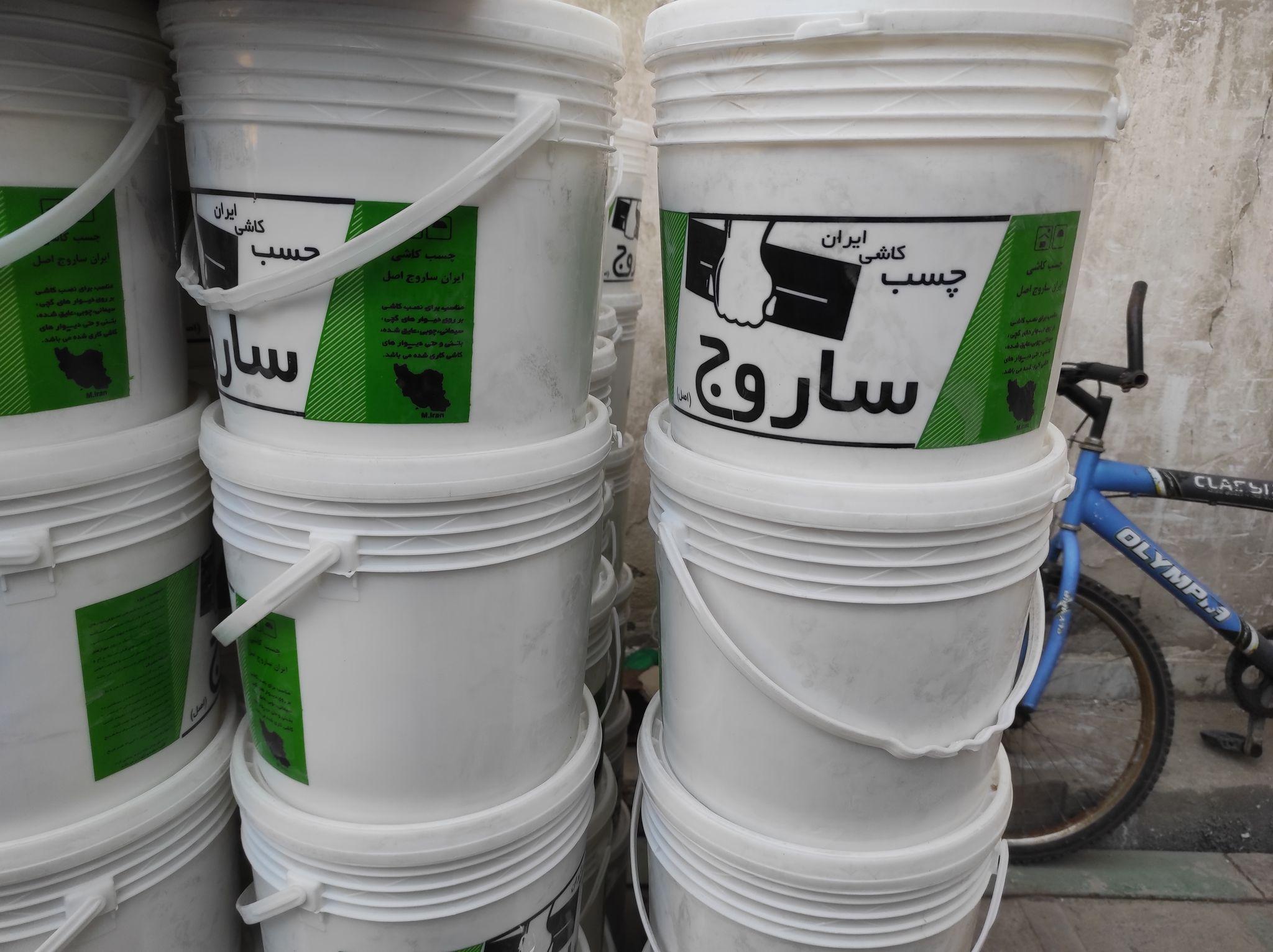 انواع پخش چسب کاشی سرامیک و بتن