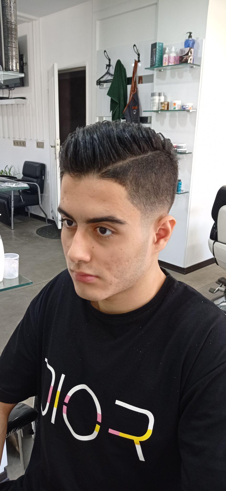 آرایشگاه مردانه موکات