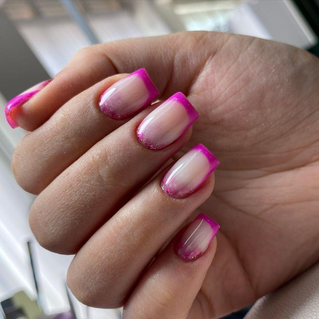 خدمات کاشت ناخن مائده