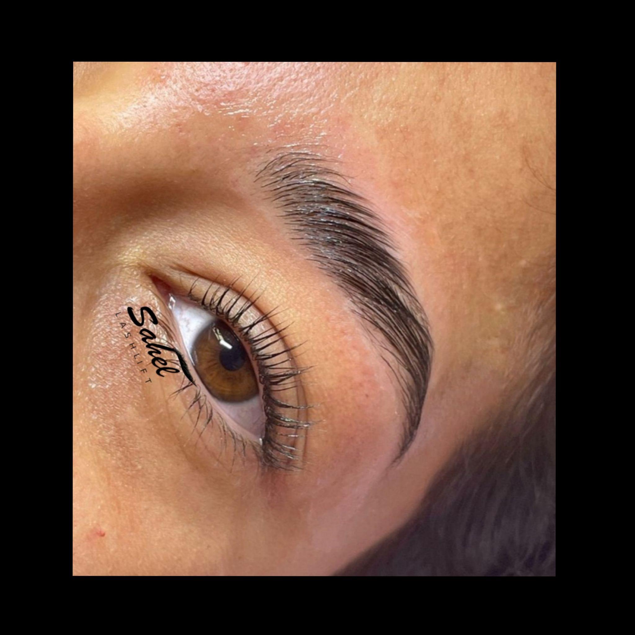 خدمات تخصصی لیفت و لمینیت مژه و ابرو