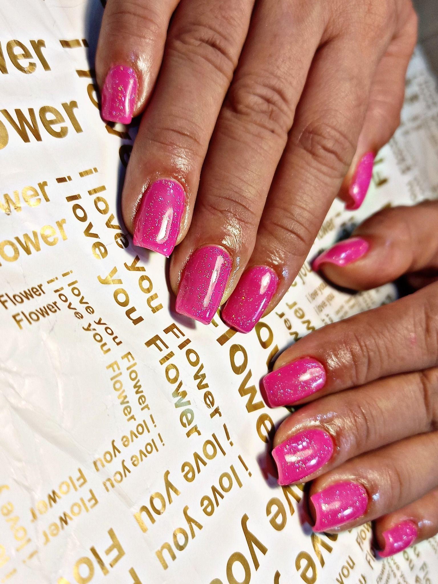 خدمات ناخن نِل