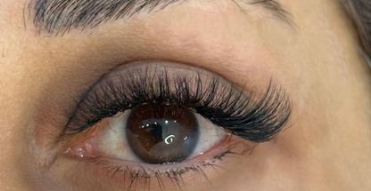 خدمات تخصصی لیفت و اکستنشن مژه