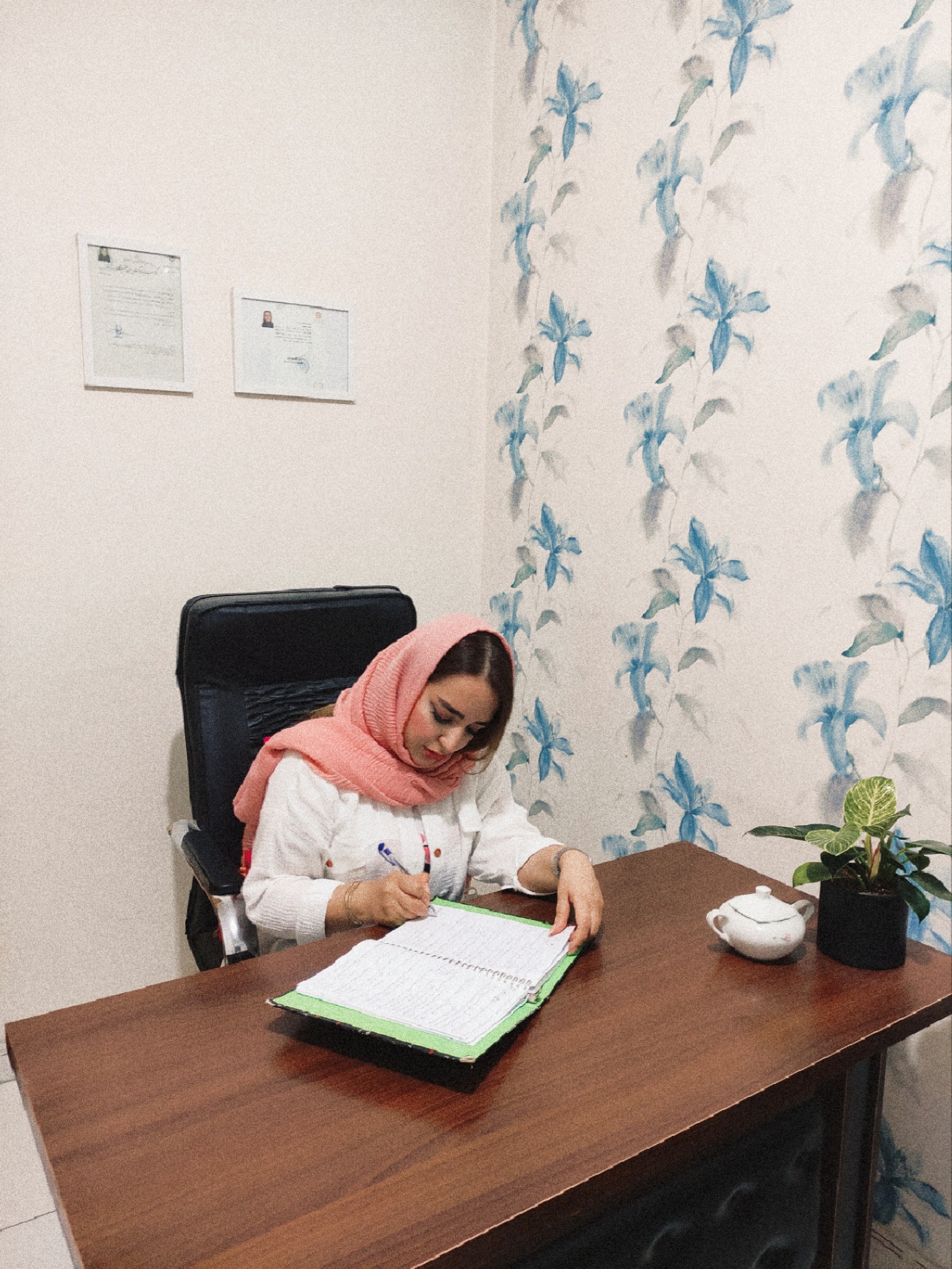 روانشناس مونا منتظری