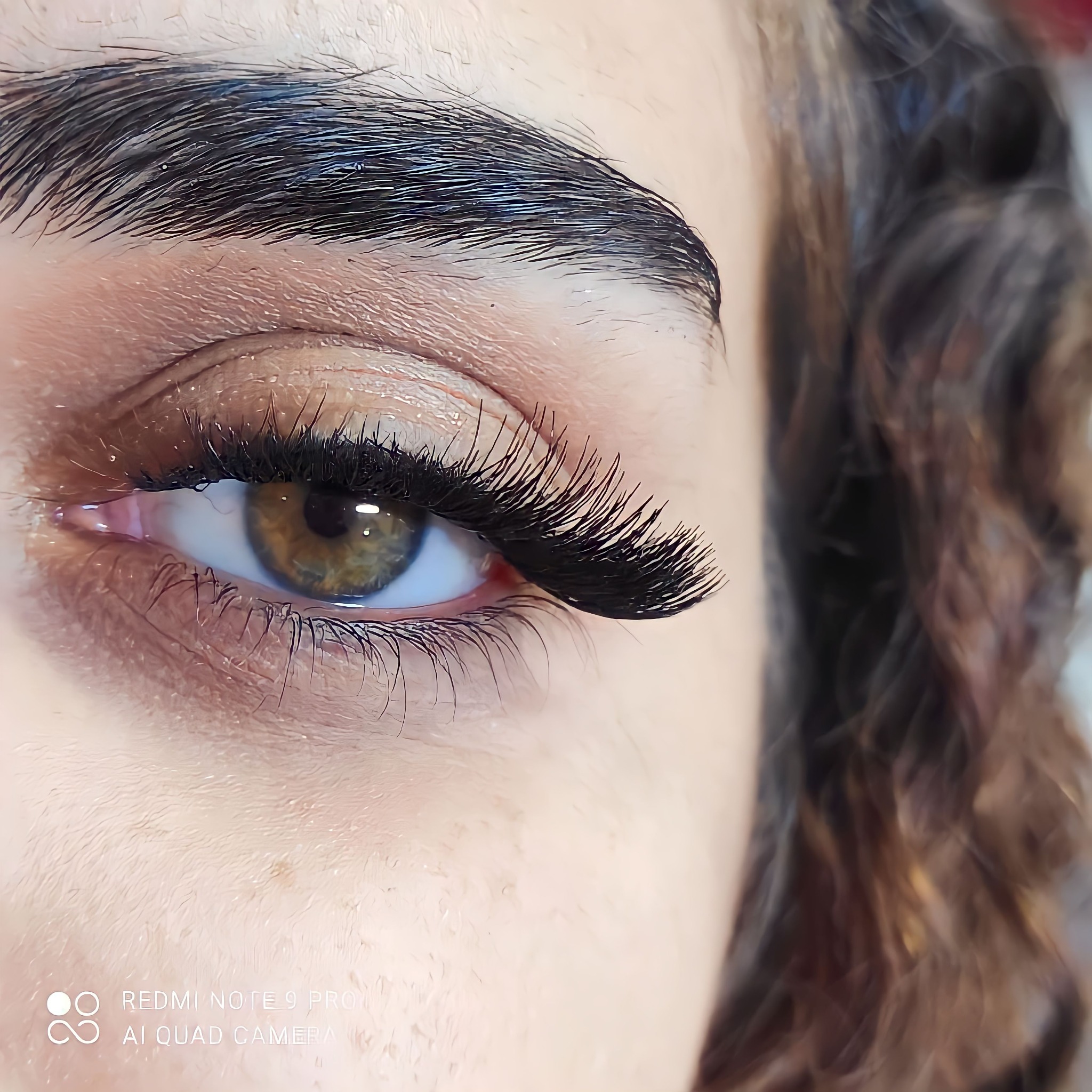 سالن زیبایی عروس و آکادمی نیلوفر یوسفی