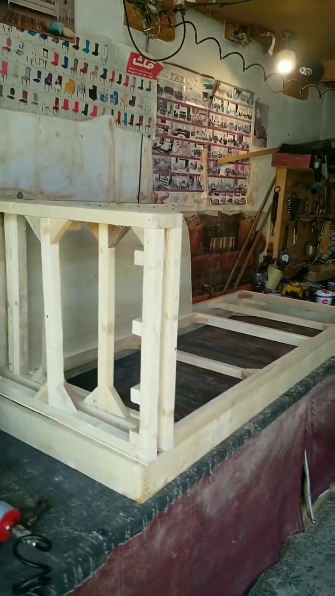 کارگاه عصر مبل