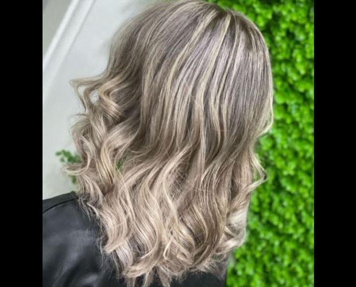 تخصصی رنگ مو زهرا